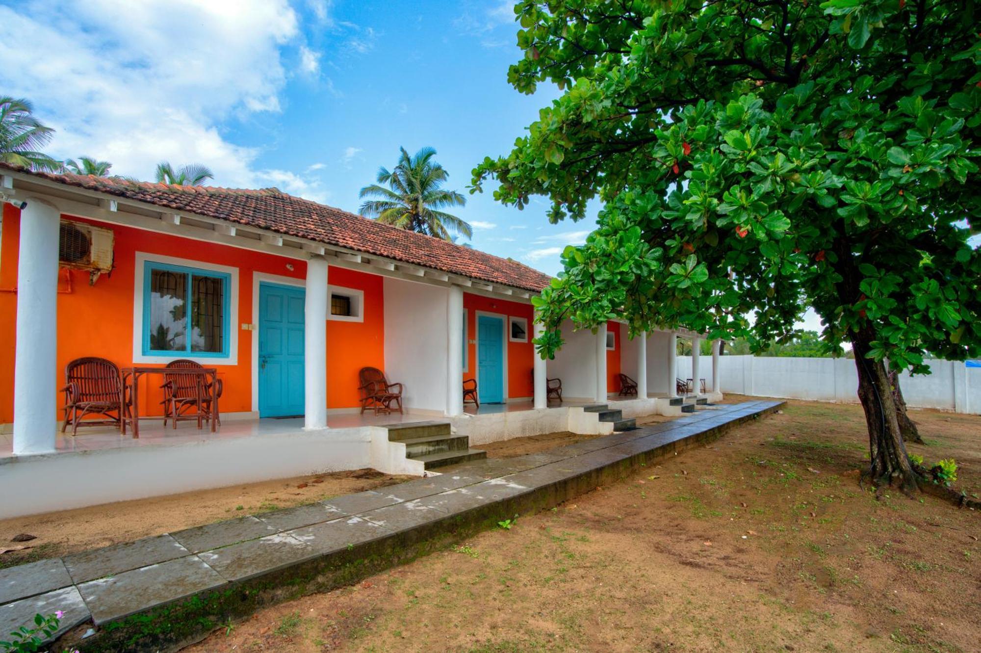 Papilio Beach Front Cottages-Tbv Baga Exteriör bild