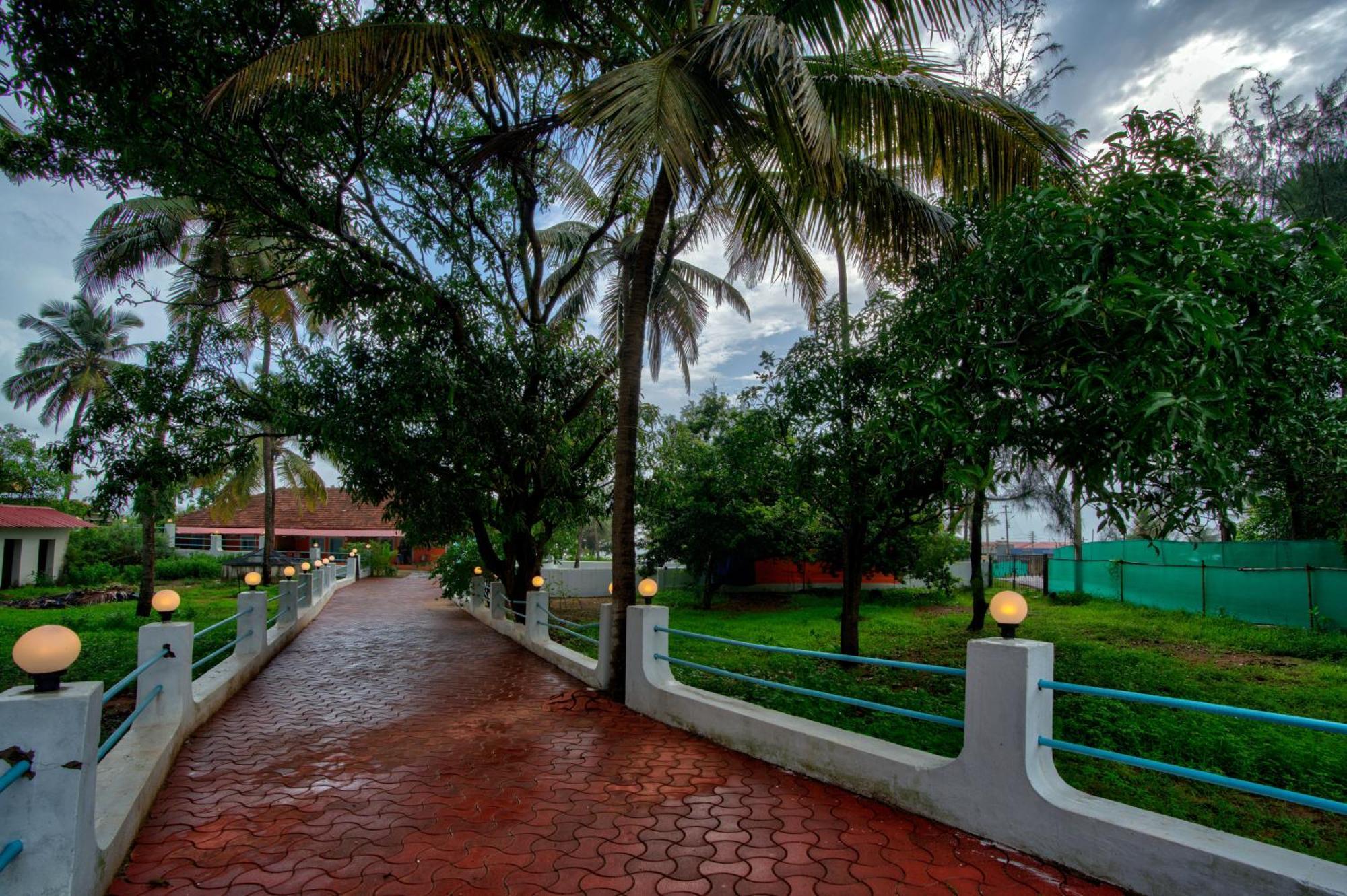 Papilio Beach Front Cottages-Tbv Baga Exteriör bild