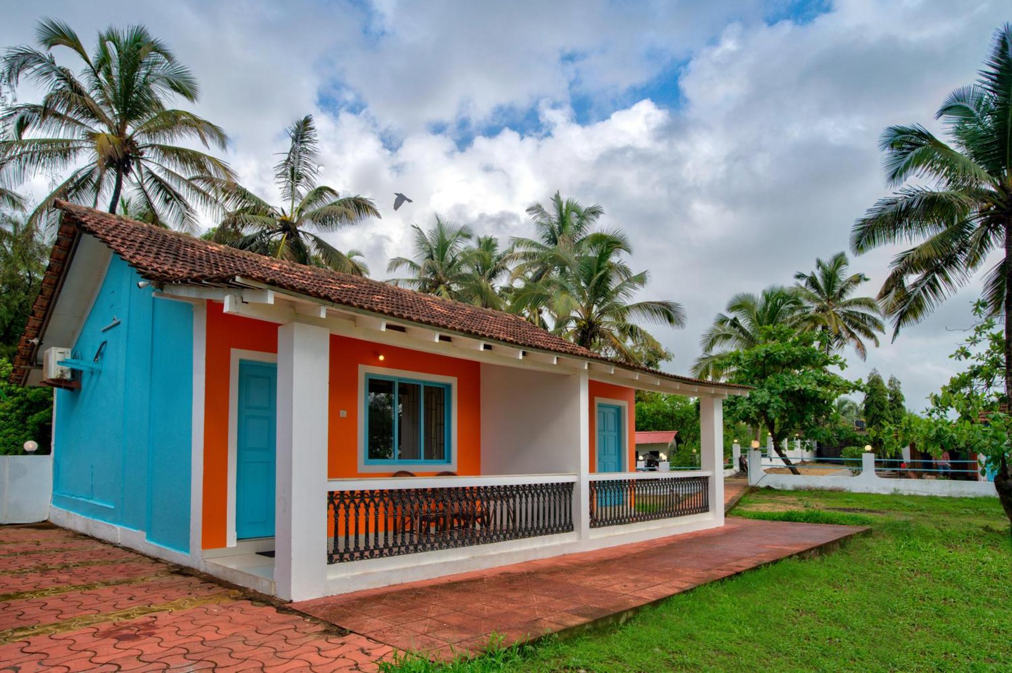 Papilio Beach Front Cottages-Tbv Baga Exteriör bild