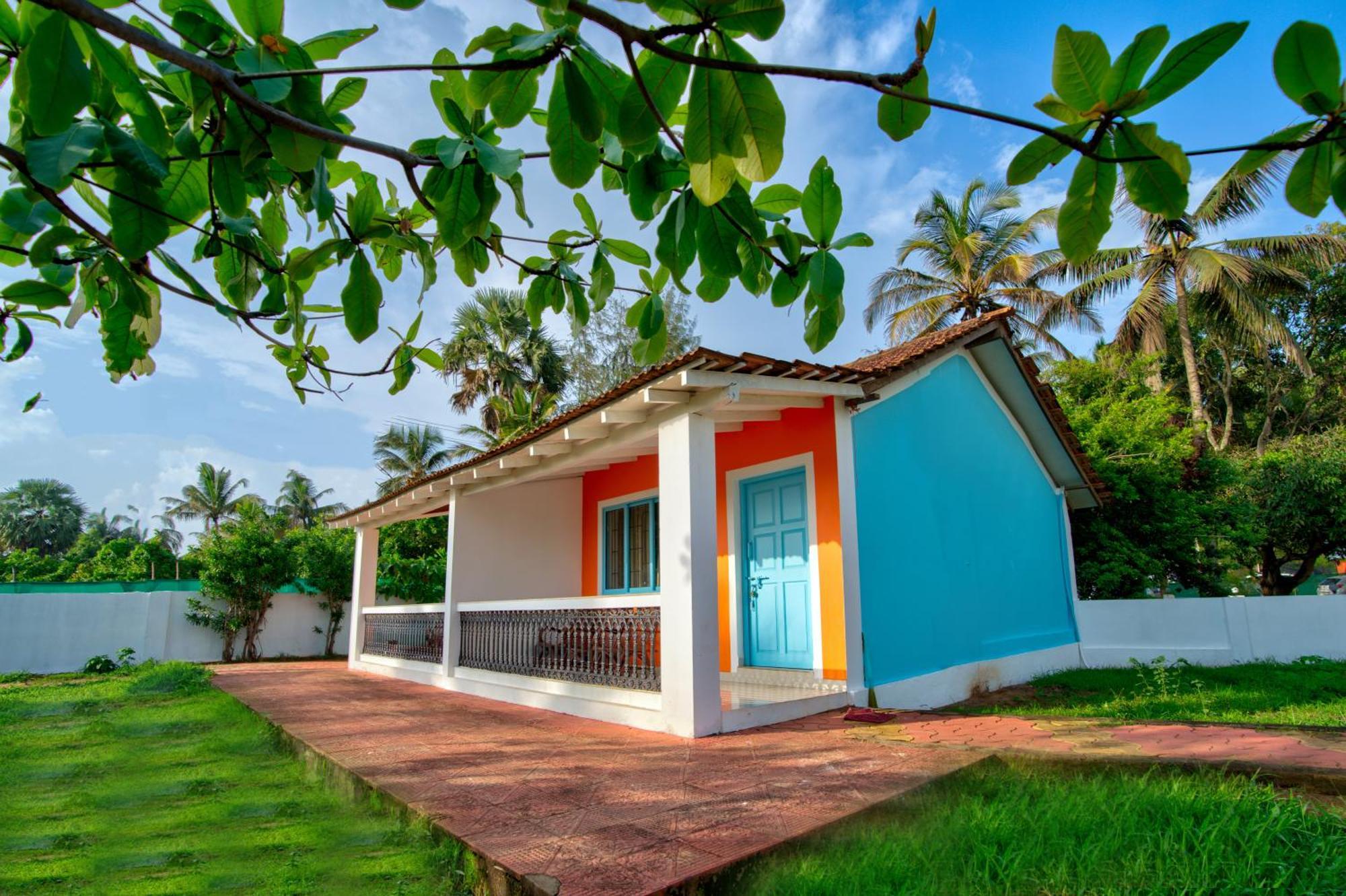 Papilio Beach Front Cottages-Tbv Baga Exteriör bild