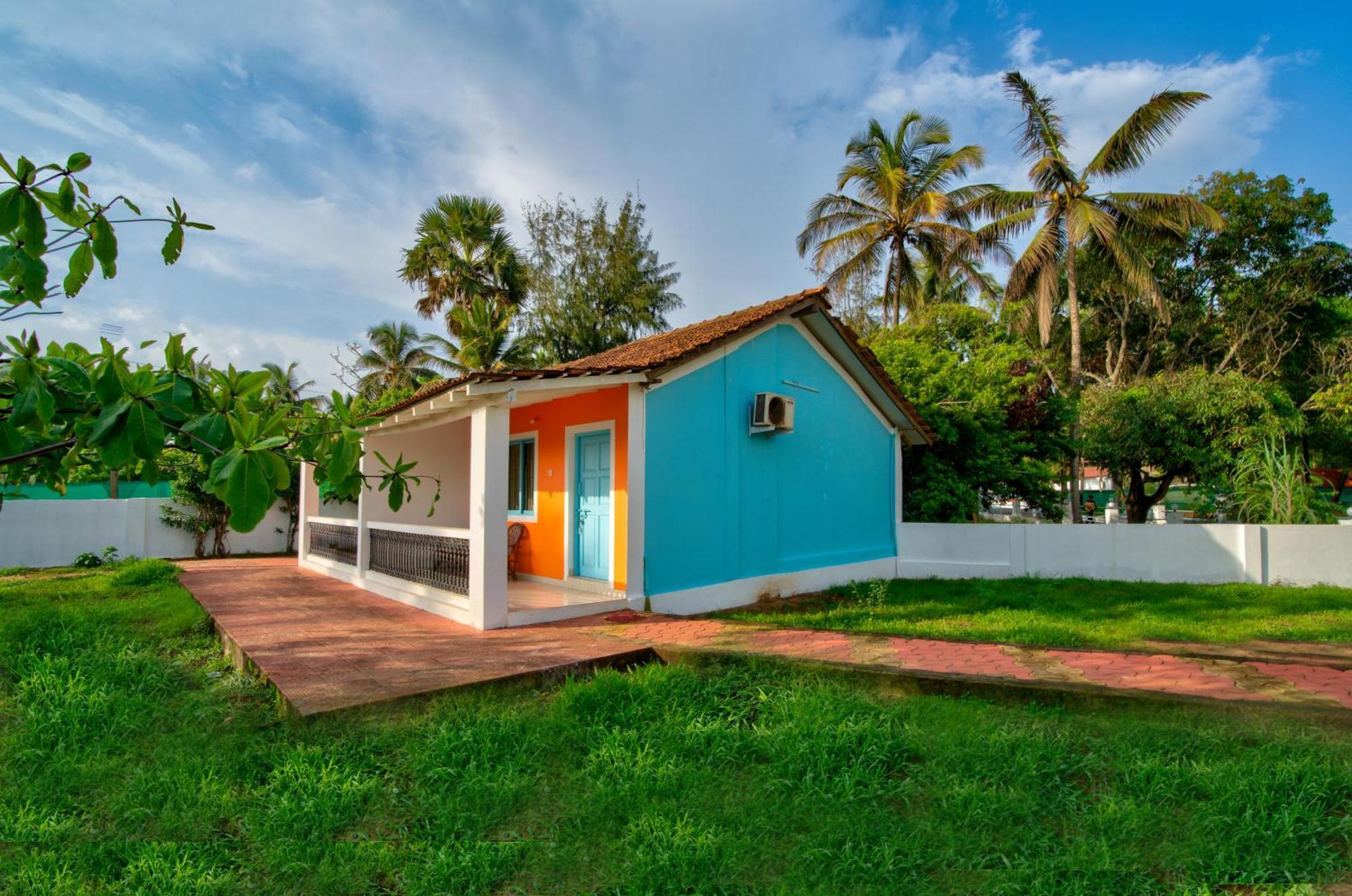 Papilio Beach Front Cottages-Tbv Baga Exteriör bild