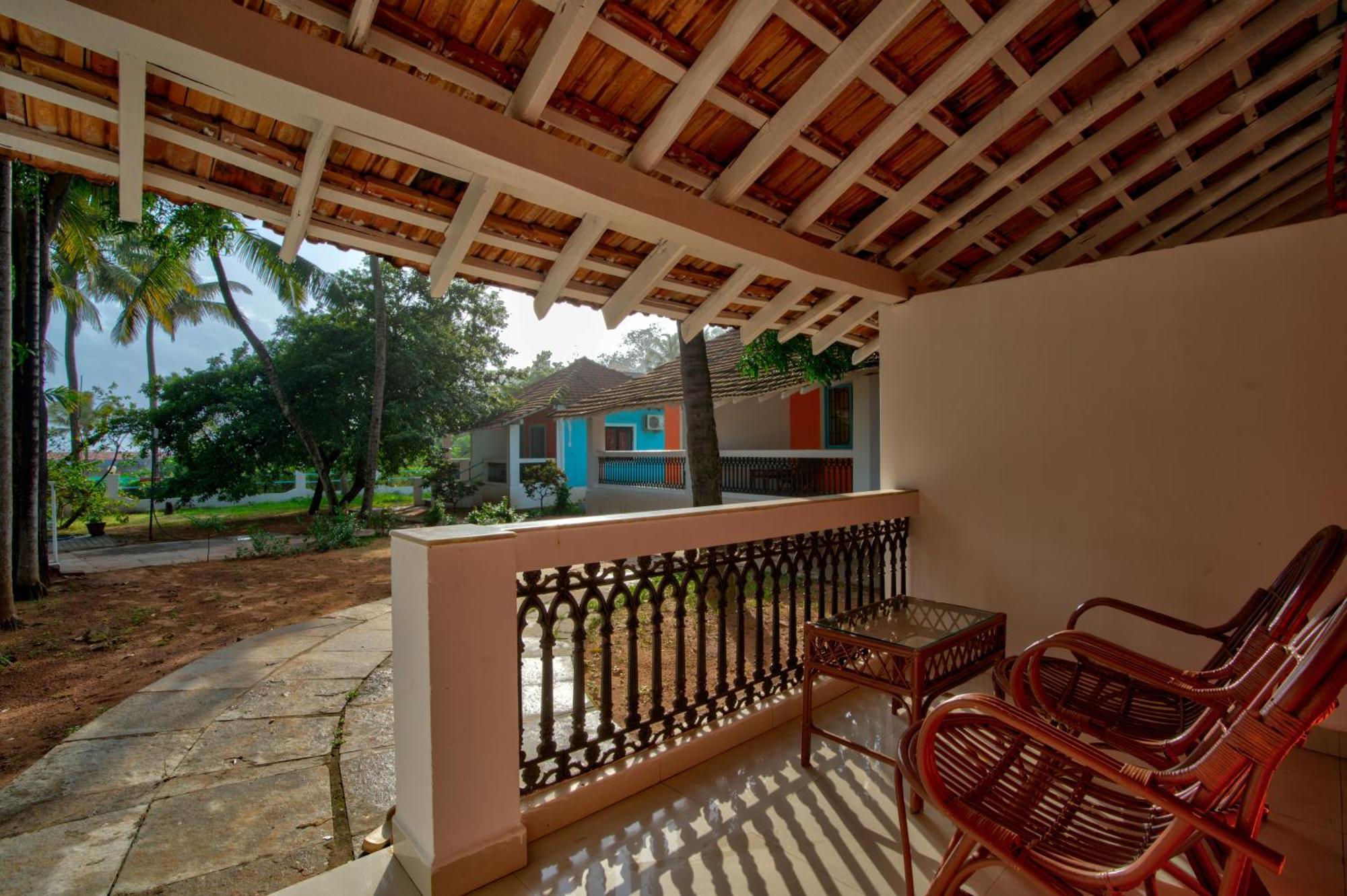 Papilio Beach Front Cottages-Tbv Baga Exteriör bild